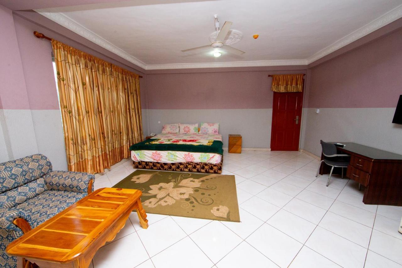 Pemicsa Hotel Accra Spintex Экстерьер фото