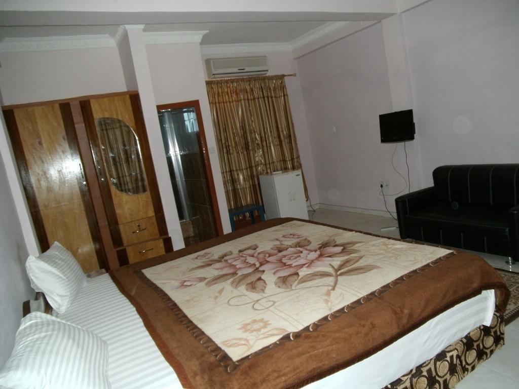 Pemicsa Hotel Accra Spintex Экстерьер фото