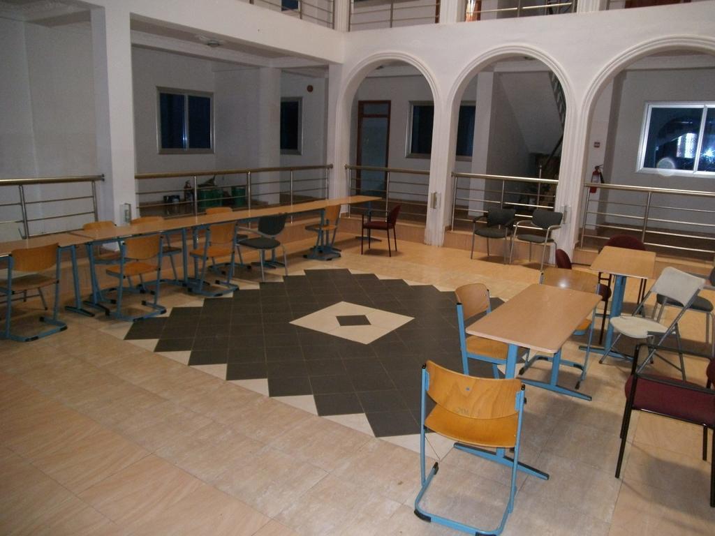 Pemicsa Hotel Accra Spintex Экстерьер фото