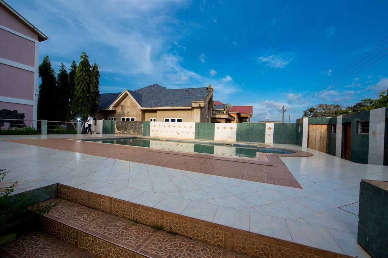 Pemicsa Hotel Accra Spintex Экстерьер фото