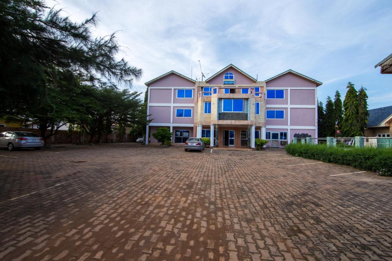 Pemicsa Hotel Accra Spintex Экстерьер фото