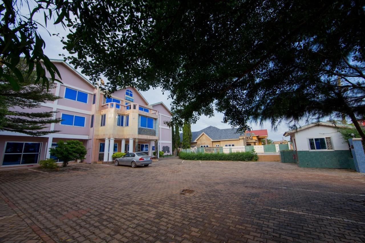 Pemicsa Hotel Accra Spintex Экстерьер фото