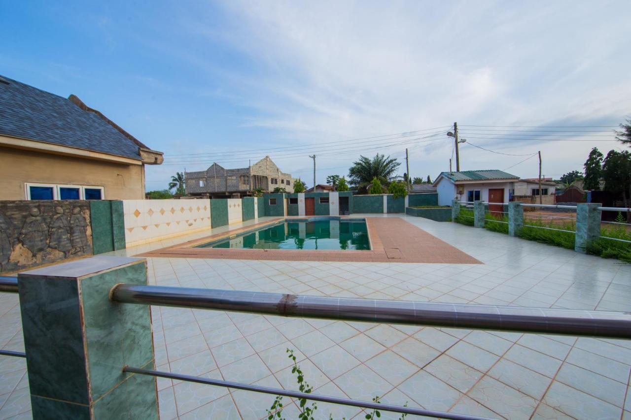Pemicsa Hotel Accra Spintex Экстерьер фото